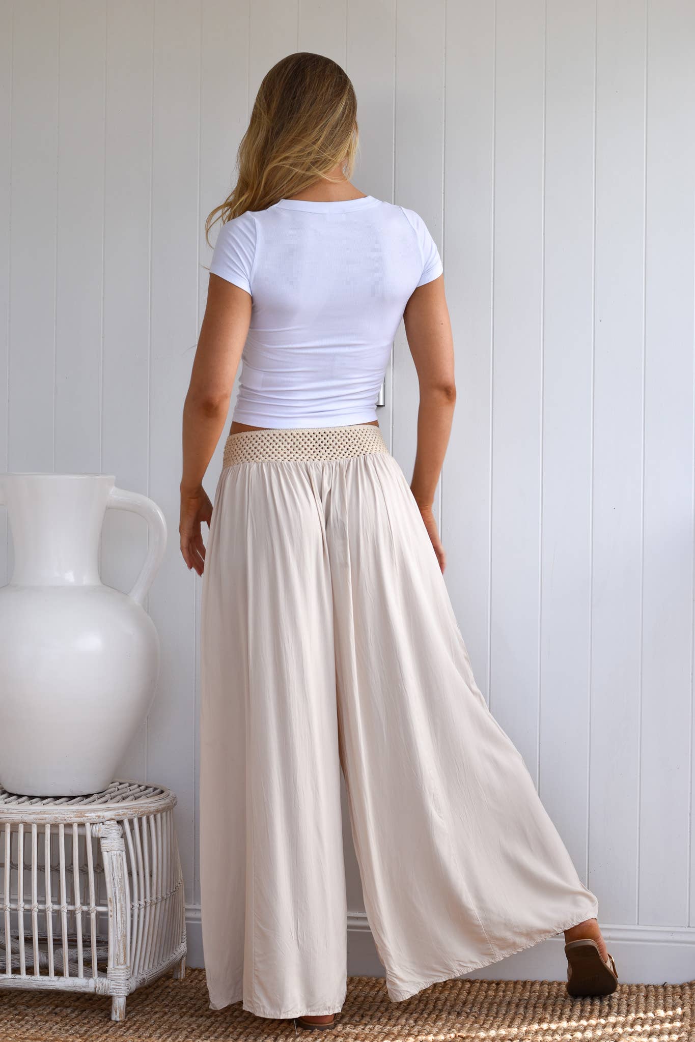BEIGE PANTS