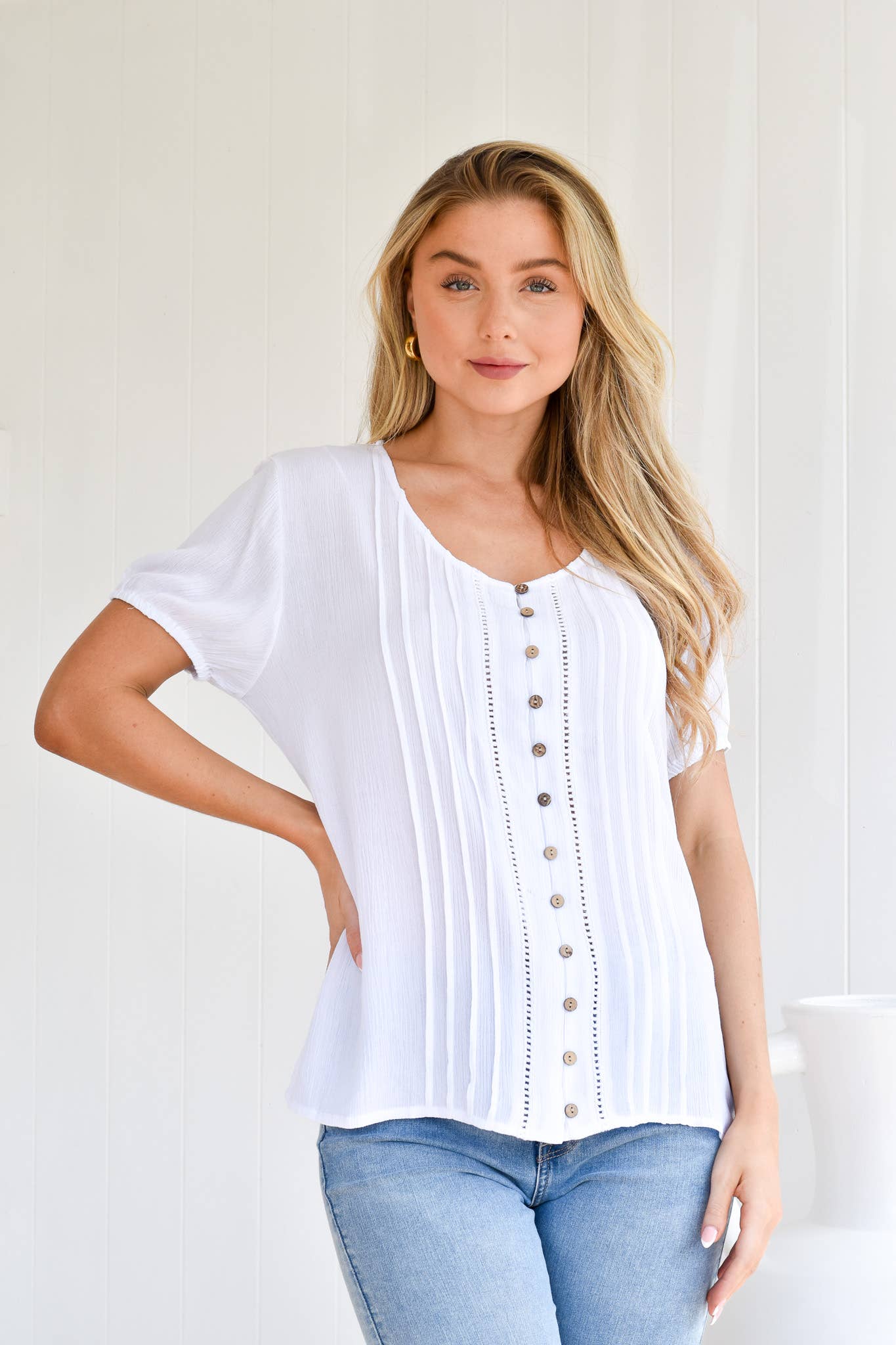 WHITE TOP