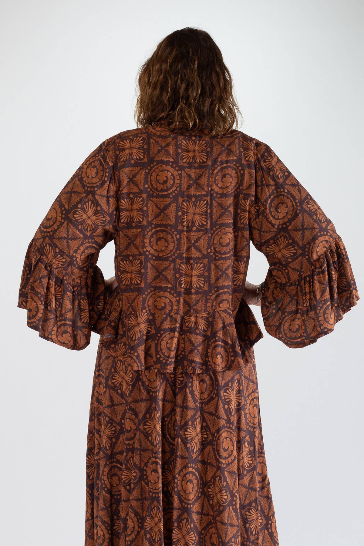FREYA SHORT RUFFLED JACKET - GEOMETRIC PRINT