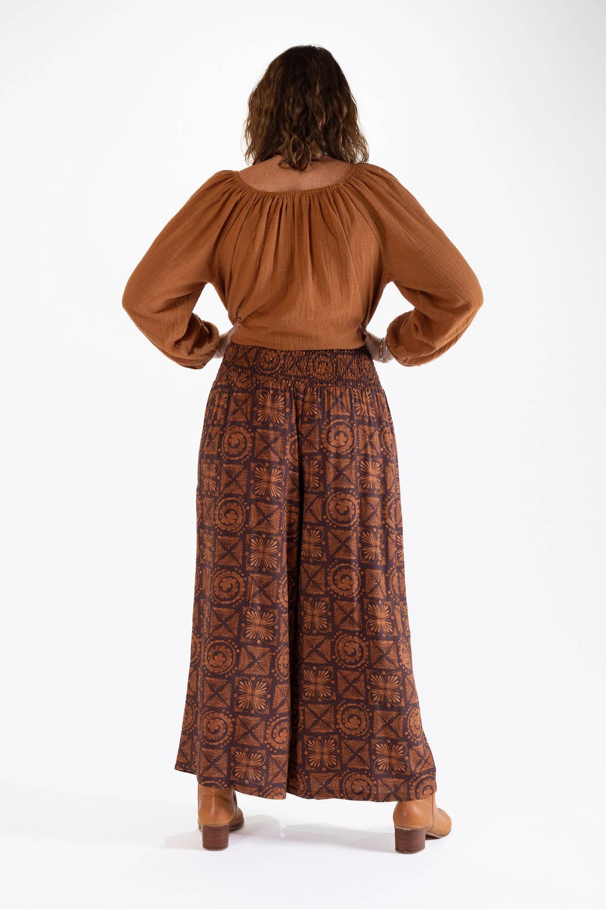 DOLLY WIDE LEGGED PANTS - GEOMETRIC PRINT