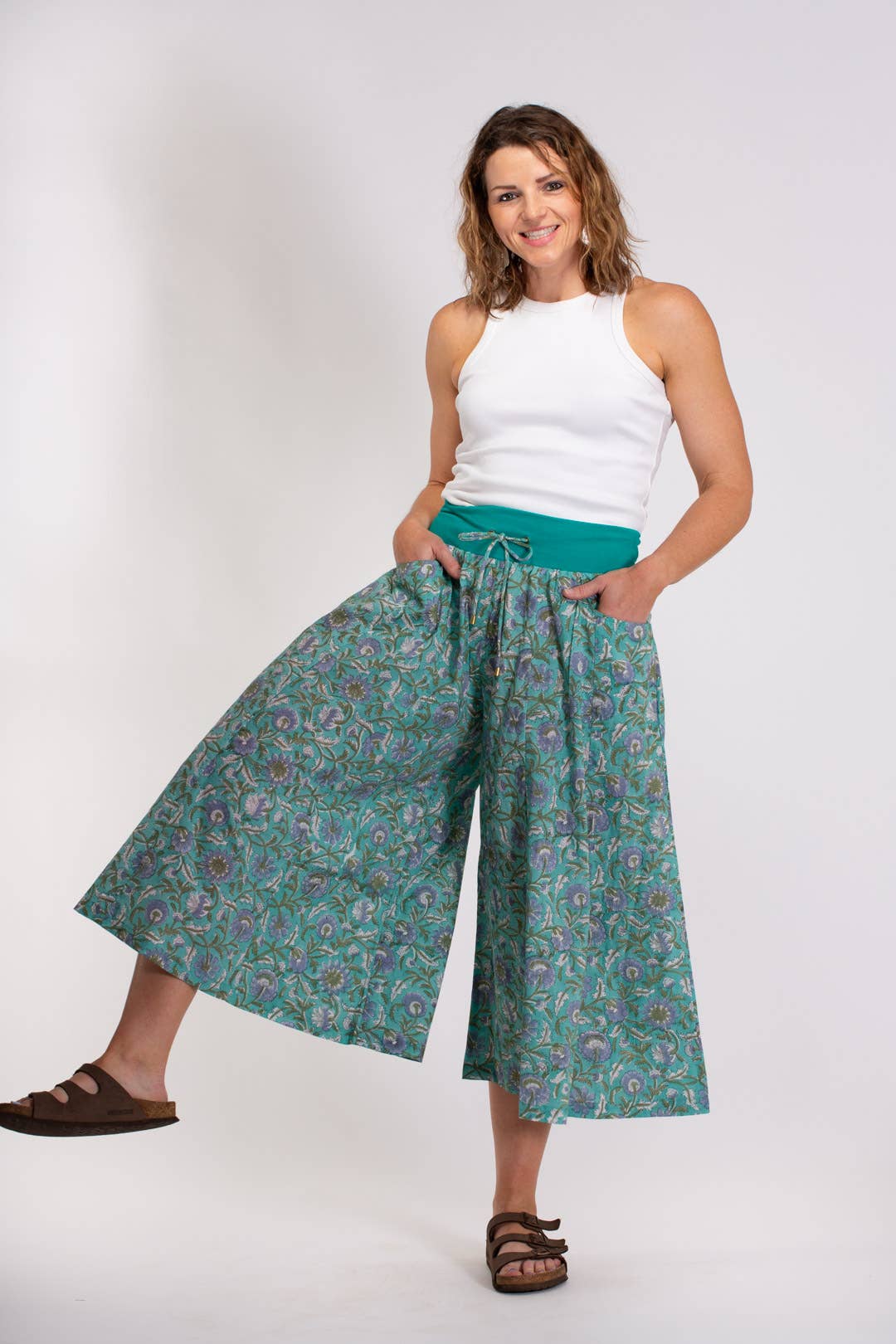HAND BLOCK PRINTED COTTON 3/4 PANTS