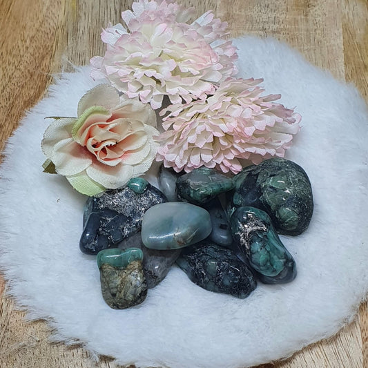 Emerald Tumbled Stone